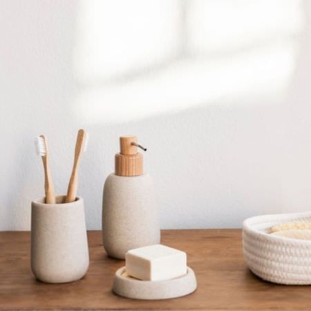 Distributeur de savon de grès beige