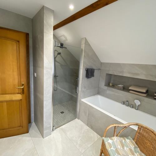 Rénovation d'une salle de bain sous pente