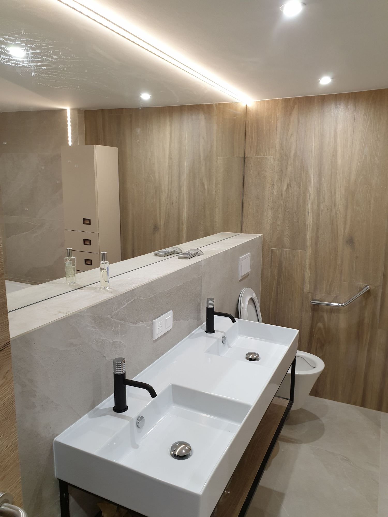 Salle de bain style naturel Hotel lion d'or