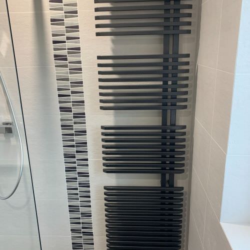 Transformation d'une salle de bain avec douche et wc