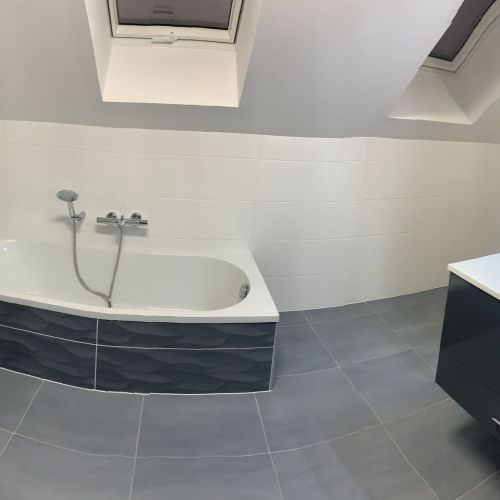 Réorganisation d'une salle de bain avec wc