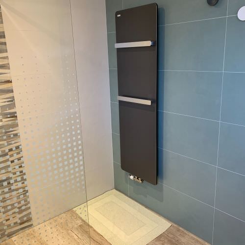 Transformation d'une salle de bain effet bois