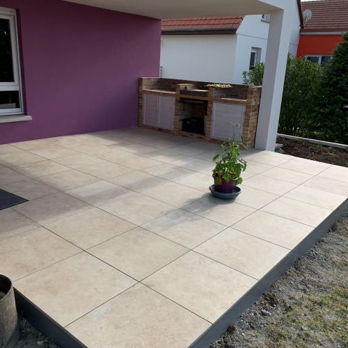 Rénovation d'une terrasse dans une teinte claire
