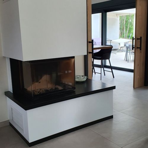 Sols d'une maison en carrelage 80x80