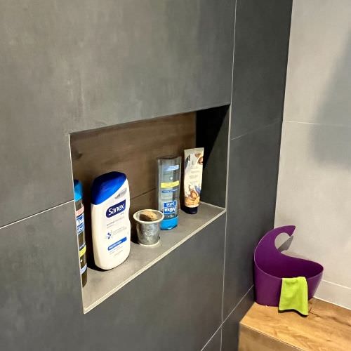 Salle de bain aspect bois