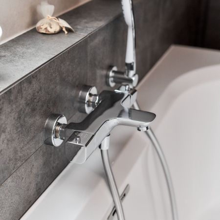 Aménagement d'une salle de bain avec wc