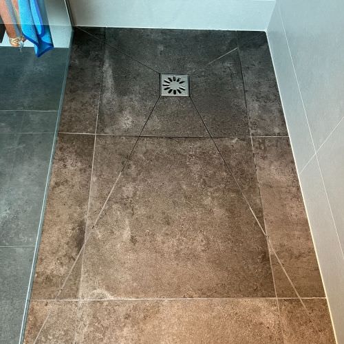 Aménagement d'une salle de bain avec wc