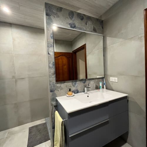 Rénovation d'une salle de bain béton