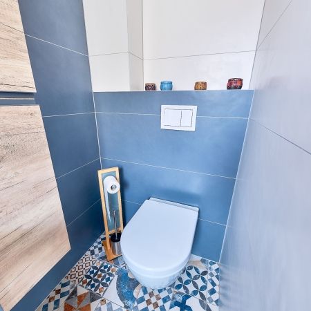 Rénovation d'une salle de bain aux carreaux effets ciment Rénovation d'une salle de bain aux carreaux effets ciment