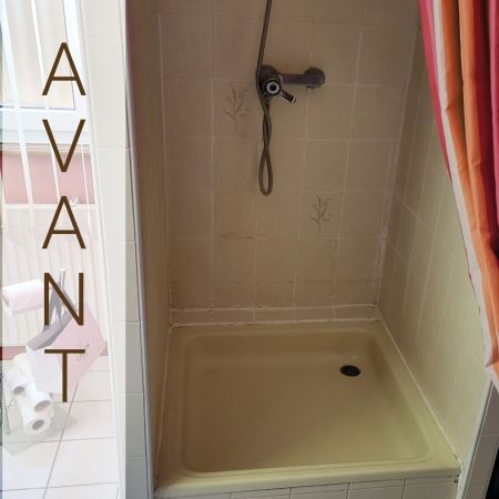 Transformation d'une douche en douche PMR