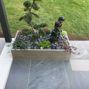 Entourage de maison et terrasse