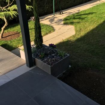 Entourage de maison et terrasse