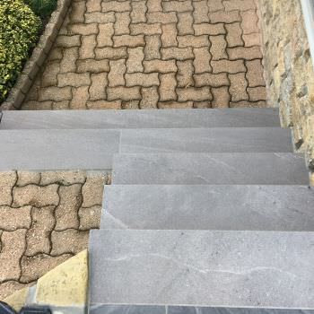 Entourage de maison et terrasse