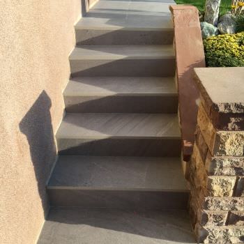 Entourage de maison et terrasse