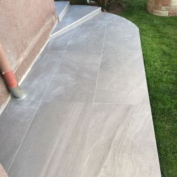 Entourage de maison et terrasse