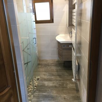 Transformation d'une petite salle d'eau