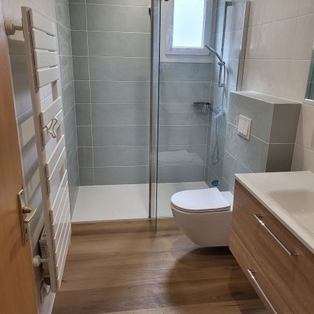 Salle de bain vert d'eau