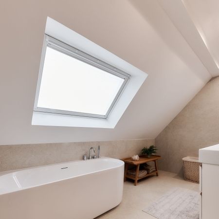 Douceur et distinction pour cette rénovation de salle de bain Douceur et distinction pour cette rénovation de salle de bain