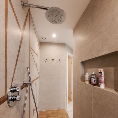 Douceur et distinction pour cette rénovation de salle de bain Douceur et distinction pour cette rénovation de salle de bain