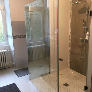 Rénovation des sols et salle de bain en effet marbre