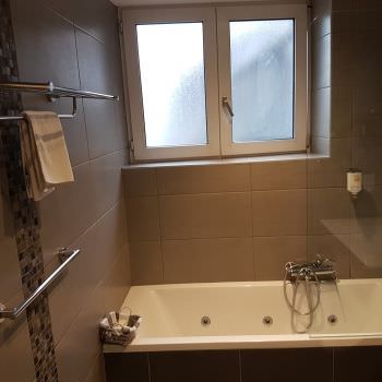 Rénovation de 11 salles de bain à l'hôtel LE LION d'OR