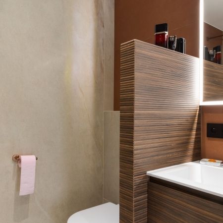 Salle de bain naturelle et raffinée dans une nouvelle construction Salle de bain naturelle et raffinée dans une nouvelle construction