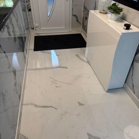 Rénovation de sols en grès cérame effet marbre