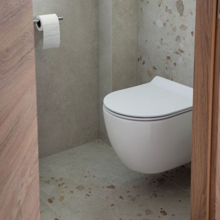 Rénovation toilette effet brut bois & béton