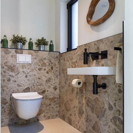 Un espace WC soigné dans les moindres détails