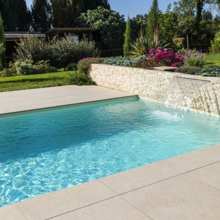 Extérieur minéral & lumineux