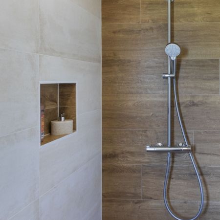 Salle de bain bois et beige