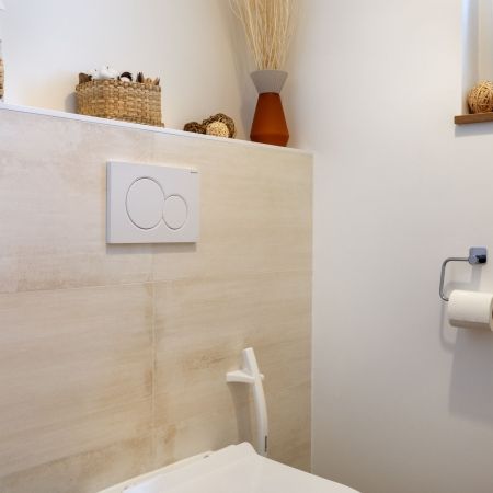 Un espace WC raffiné dans une maison neuve