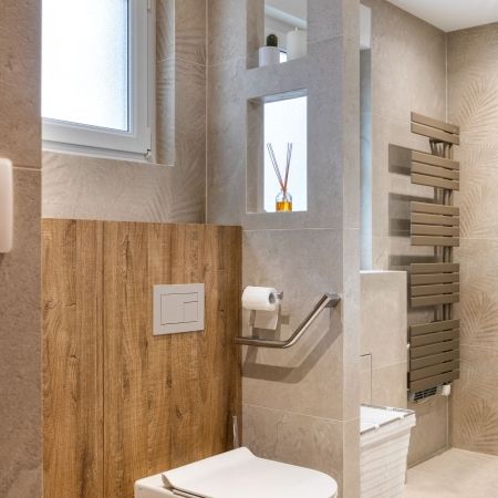 Salle de bain contemporaine aux teintes naturelles Salle de bain contemporaine aux teintes naturelles