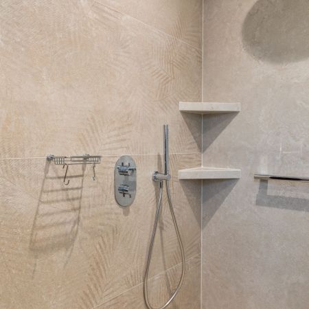 Salle de bain contemporaine aux teintes naturelles Salle de bain contemporaine aux teintes naturelles