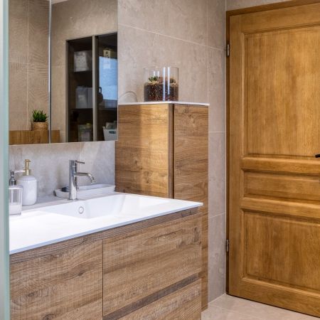 Salle de bain contemporaine aux teintes naturelles Salle de bain contemporaine aux teintes naturelles