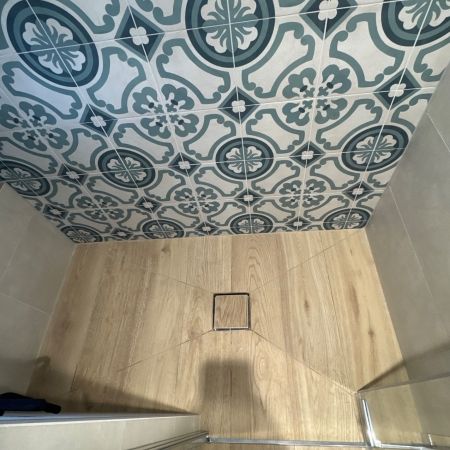 Un esprit azulejos pour une salle de bain unique