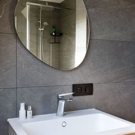 Rénovation salle d’eau moderne à Dossenheim | Douche 90x160 & Carrelage effet pierre