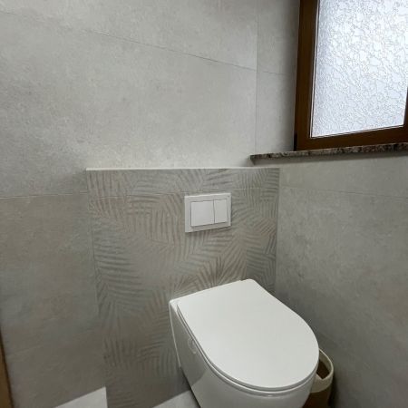 Création d’une salle de bains élégante entre douceur minérale et modernité Création d’une salle de bains élégante entre douceur minérale et modernité