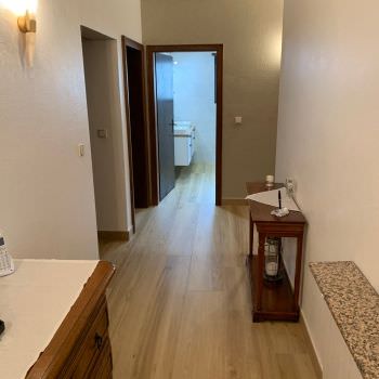 Rénovation de sols couloir, cuisine, séjour et escalier