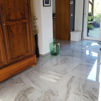 Rénovation d'un sol aspect marbre 80x80