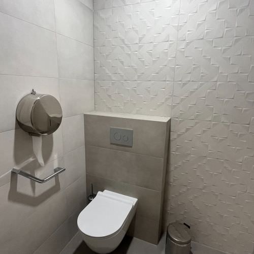 Rénovation des sanitaires de Est industrie