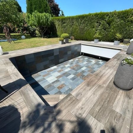 Rénovation d'une piscine extérieure et des plages