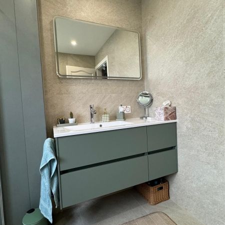 Quiétude et élégance définissent cette salle de bain Quiétude et élégance définissent cette salle de bain