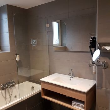 Rénovation de 11 salles de bain à l'hôtel LE LION d'OR