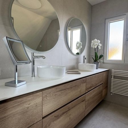 SDB au style Contemporain & Minimaliste SDB au style Contemporain & Minimaliste