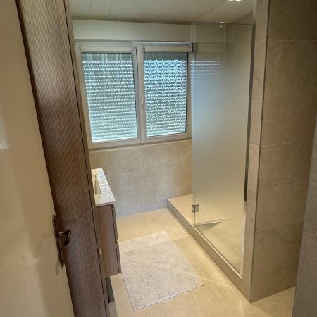 Projet salle de bain complète : élégance et fonctionnalité réunies Projet salle de bain complète : élégance et fonctionnalité réunies