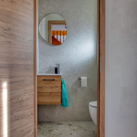 Rénovation toilette effet brut bois & béton