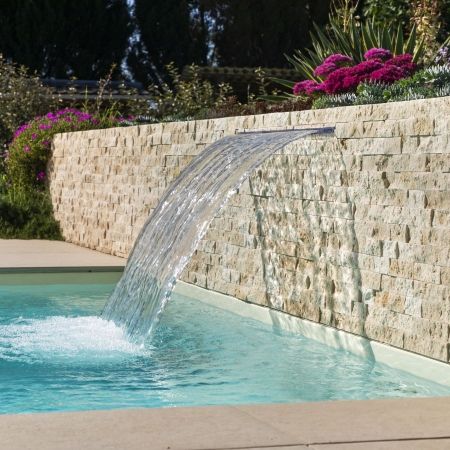 Extérieur minéral & lumineux