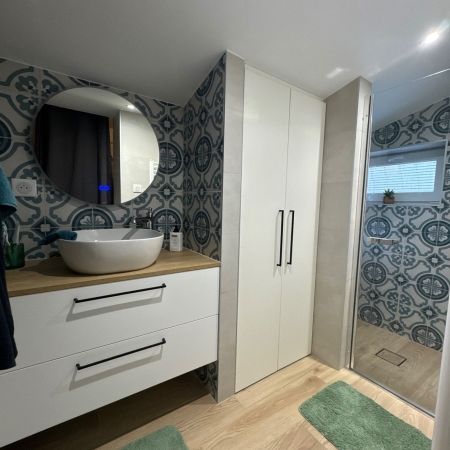 Un esprit azulejos pour une salle de bain unique