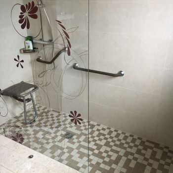 Remplacement d'une baignoire par une douche
